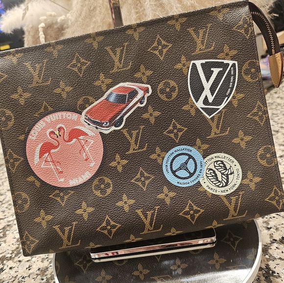Louis Vuitton Monogram World Tour Toiletry Pouch 26 - Picture 1 of 9